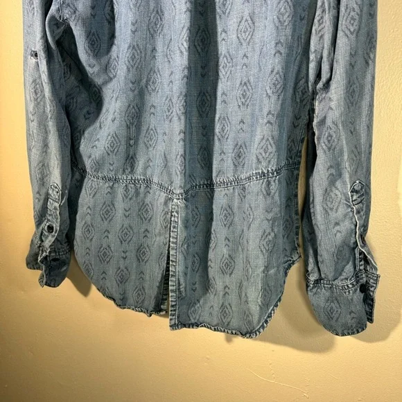 Cloth&Stone Roll Tab Sleeve Blue Tencel Button Up Shirt denim chambray tribal - Picture 9 of 14